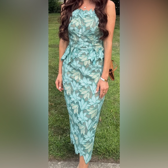 Elliatt Vinyles Midi Dress in Mint Sz S wedding cocktail party - Picture 1 of 10